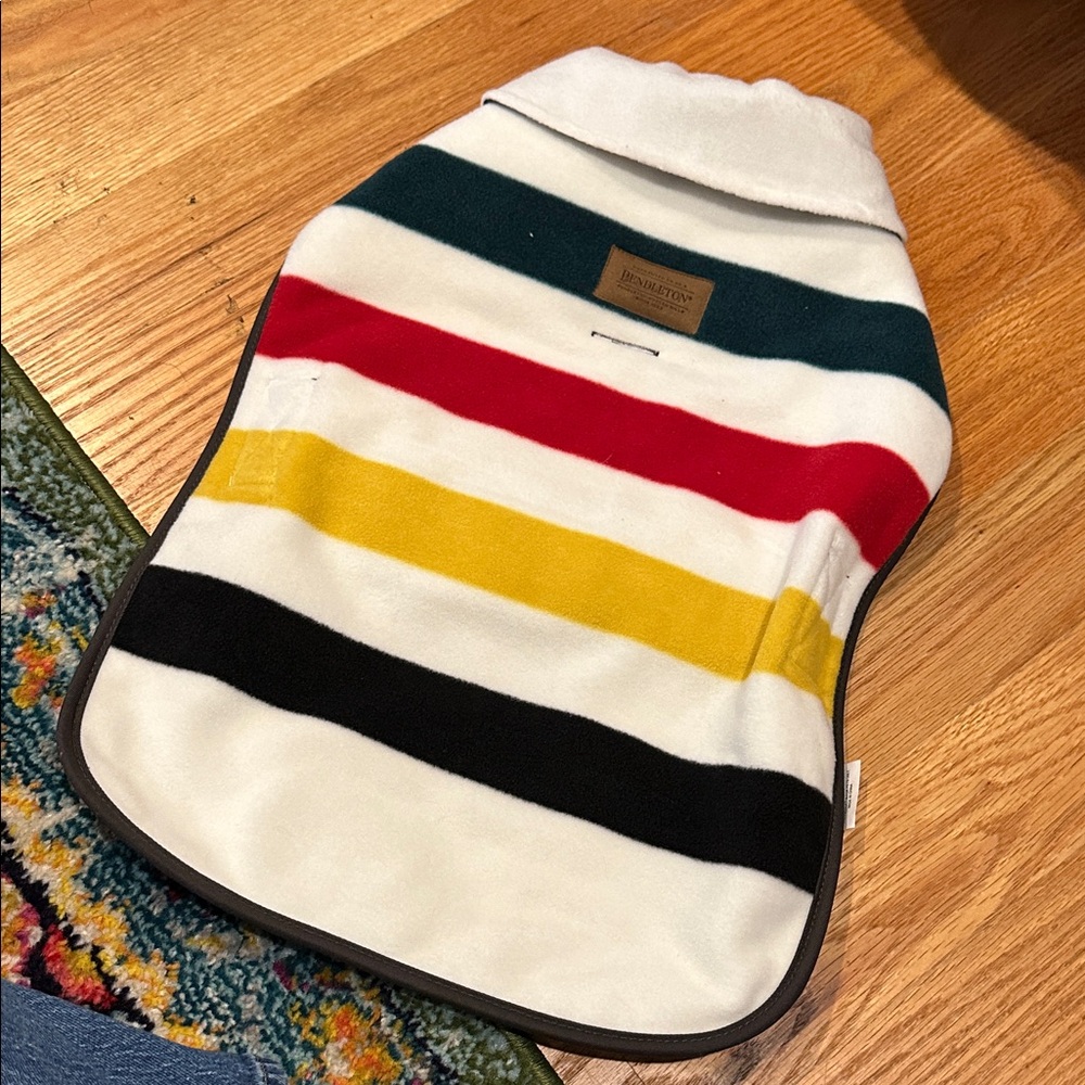 NWOT Pendleton Dog Coat with Collar